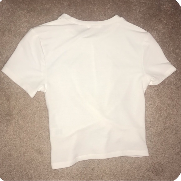 Top with a twist design - Picture 2 of 2